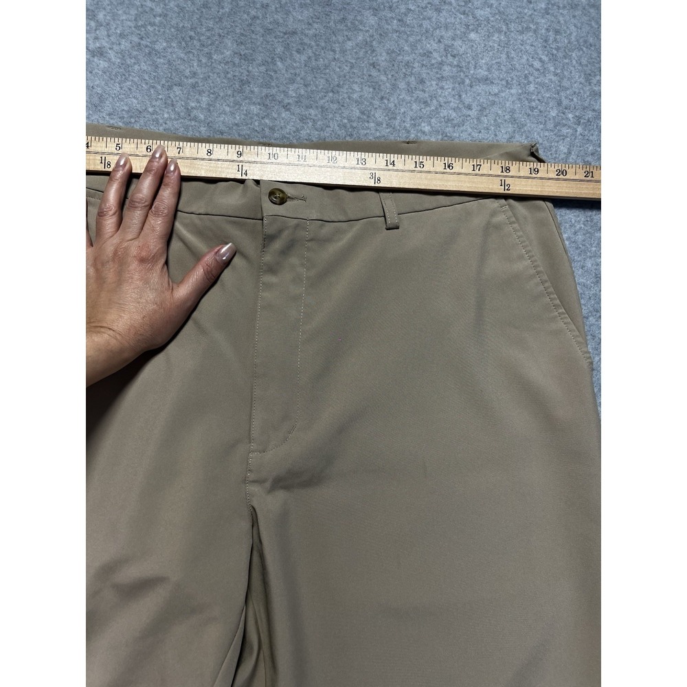 PGA Tour Men's Golf Shorts Size 38 Flat Front Polyester Beige - Picture 2 of 6
